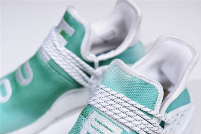 pharrell x  nmd hu holi nmd mc "youth" green/white f99760